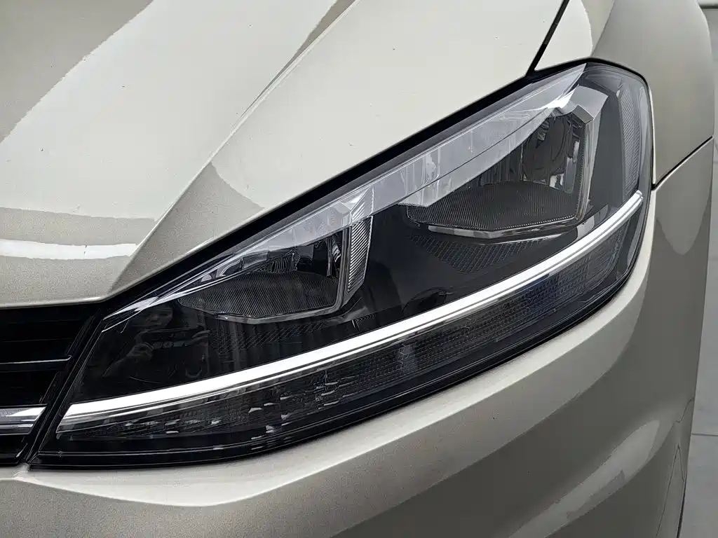 Volkswagen Golf — миниатюра 7