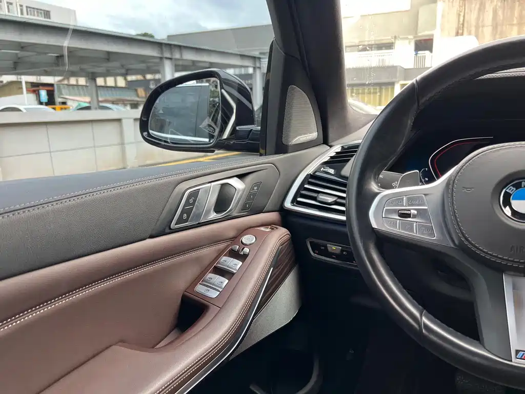 BMW X5 2022 xDrive 40Li M Sport