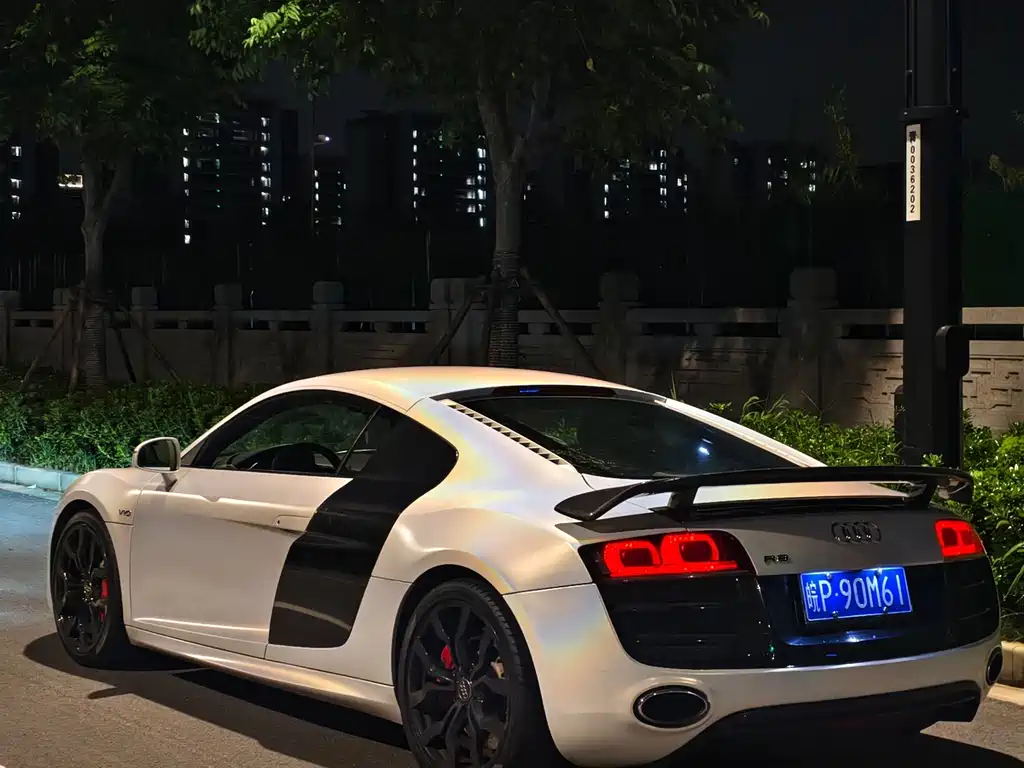 Audi R8 — миниатюра 10