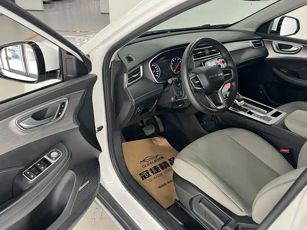 Roewe RX5 — миниатюра 4
