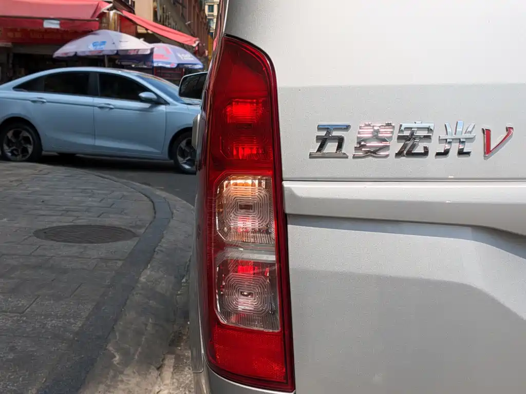 Wuling Hongguang V — миниатюра 20