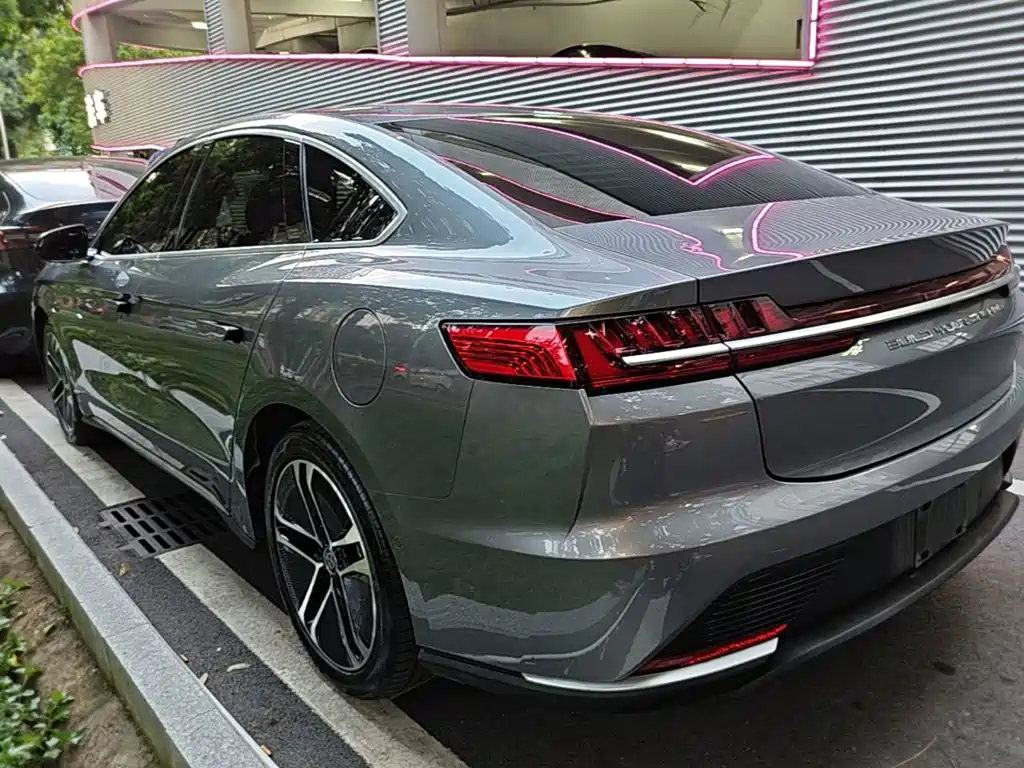 BYD Han — миниатюра 5