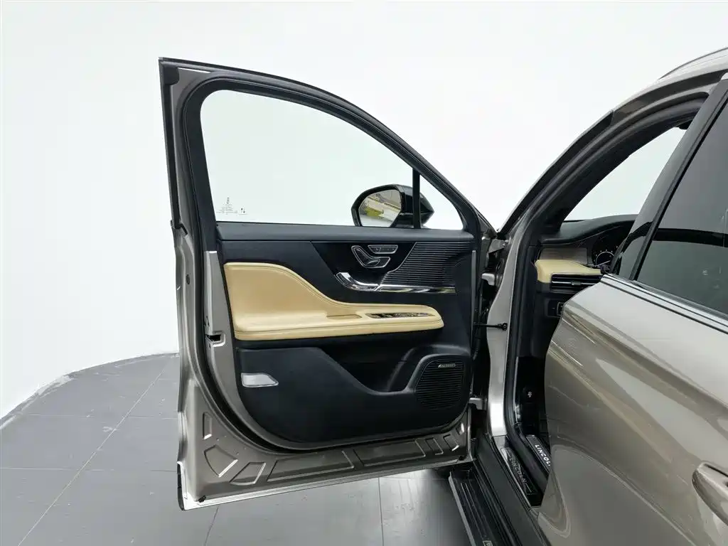 Lincoln Corsair 2020 2.0T