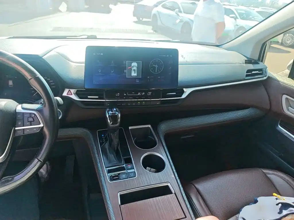 Toyota Sienna — миниатюра 10