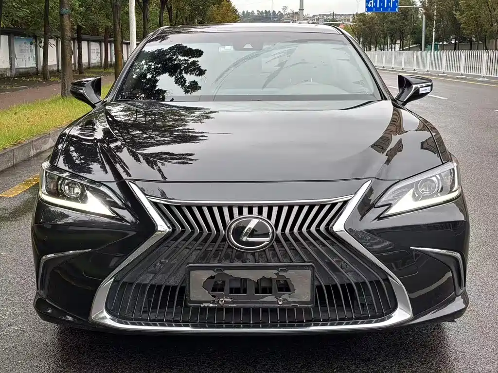 Lexus ES — миниатюра 4