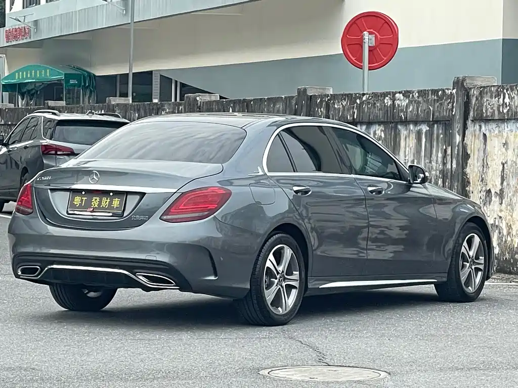 Mercedes-Benz C-Class — миниатюра 7