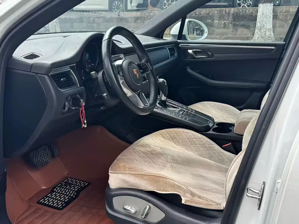 Porsche Macan — миниатюра 4