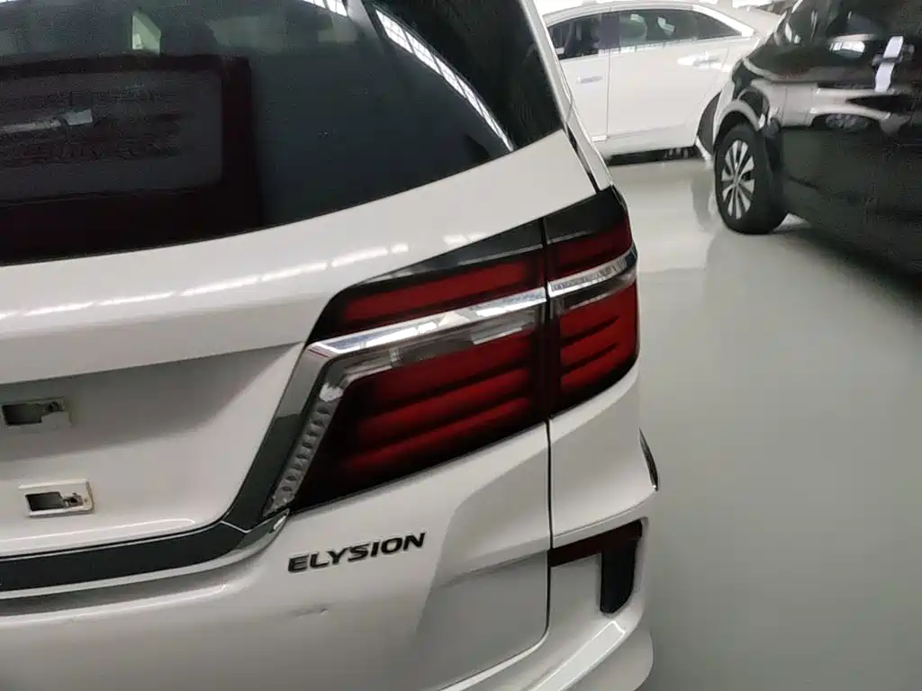Honda Elysion — миниатюра 8
