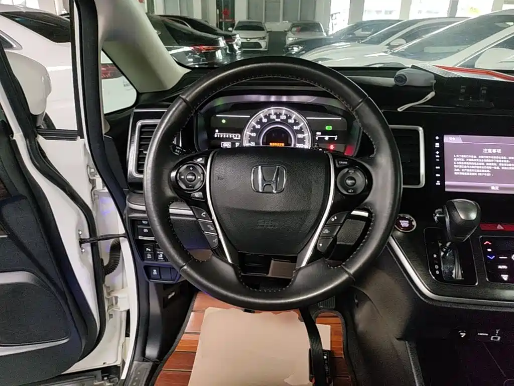 Honda Elysion — миниатюра 11