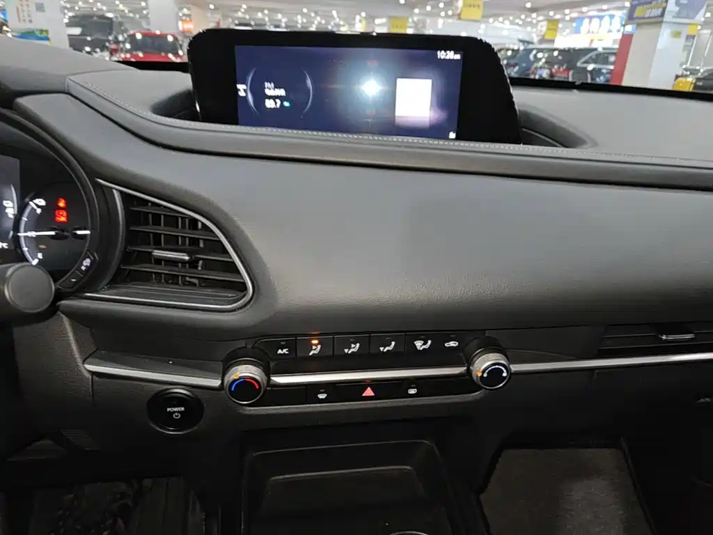 Mazda CX-30 EV — миниатюра 13