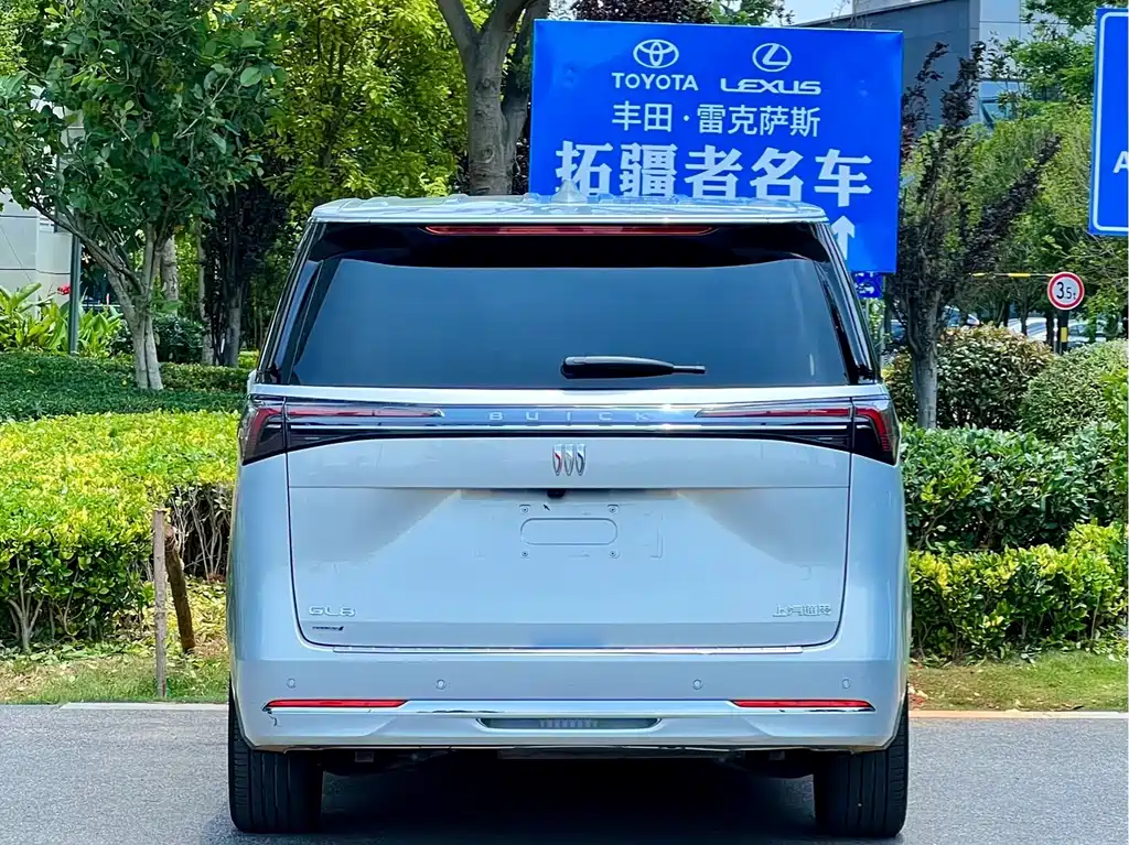 Buick GL8 Hybrid — миниатюра 6