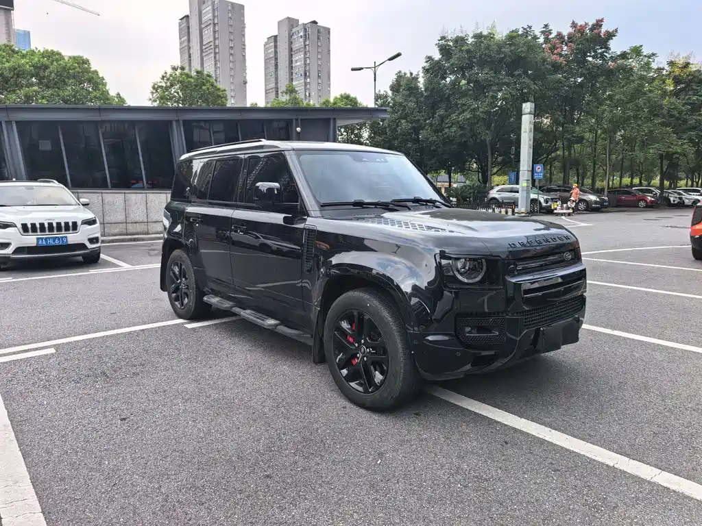 Land Rover Defender — миниатюра 3