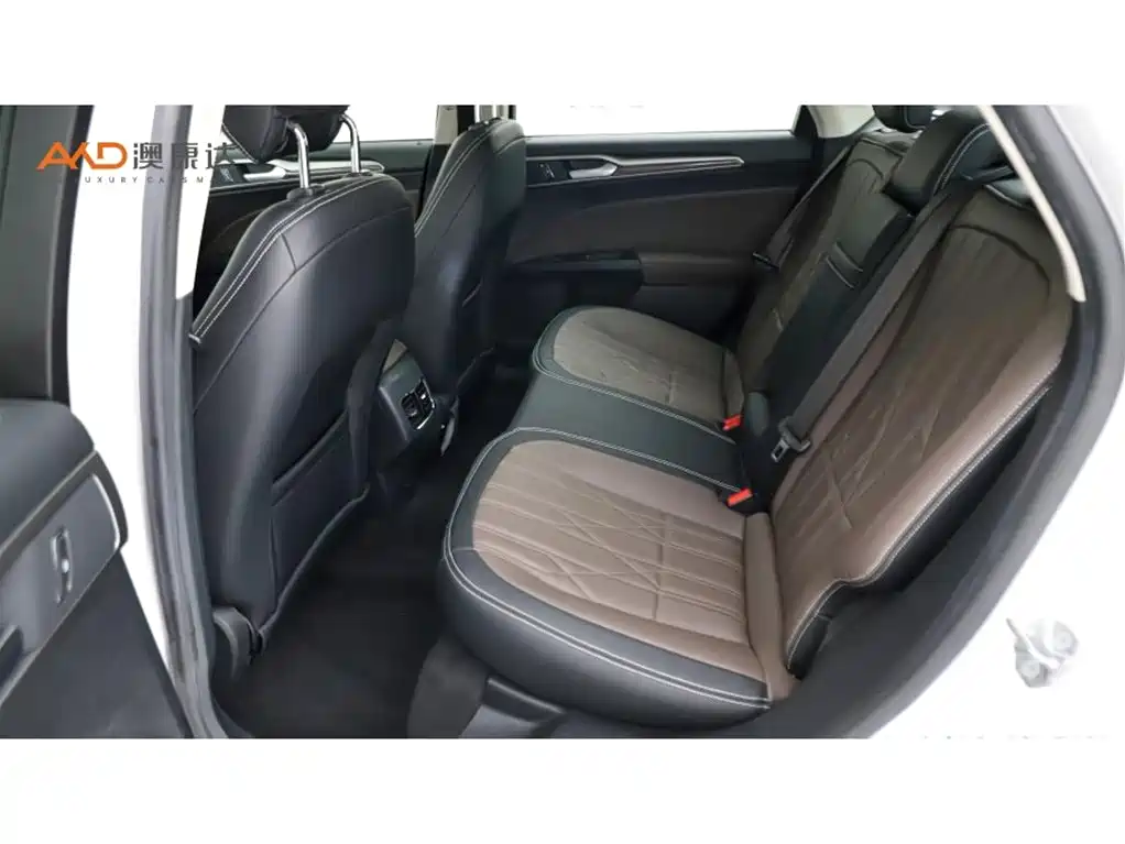 Ford Mondeo — миниатюра 7