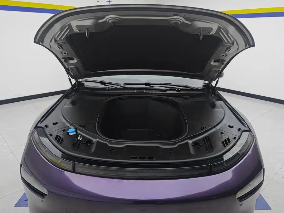 XPeng P7 — миниатюра 10