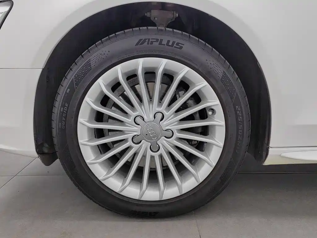 Audi A4L — миниатюра 17