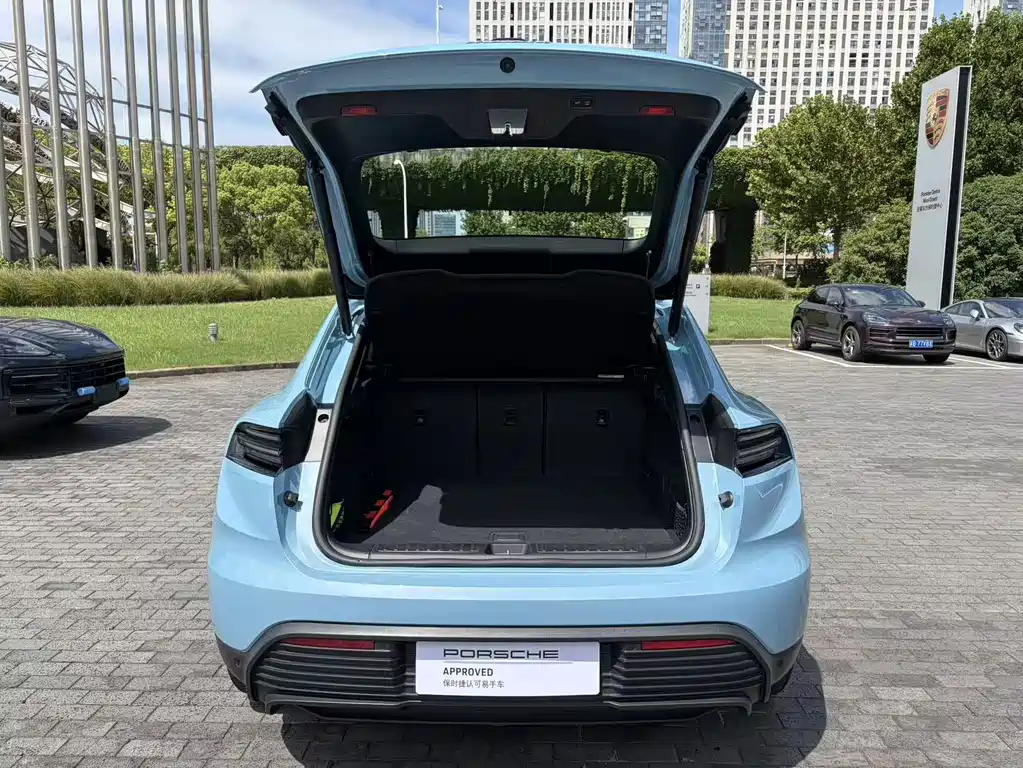 Porsche Macan EV — миниатюра 9