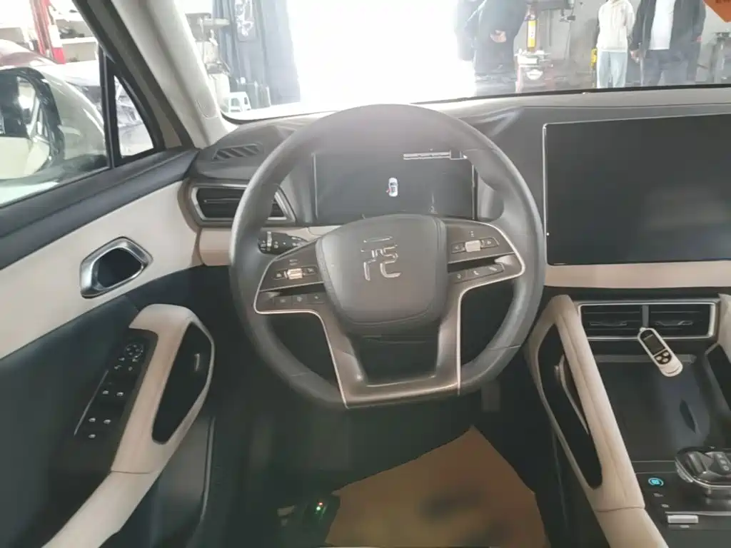 BYD Yuan UP — миниатюра 11