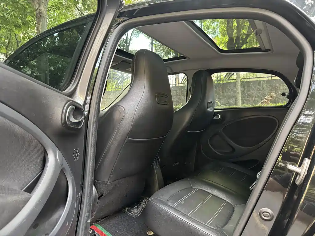 smart Smart Forfour — миниатюра 6