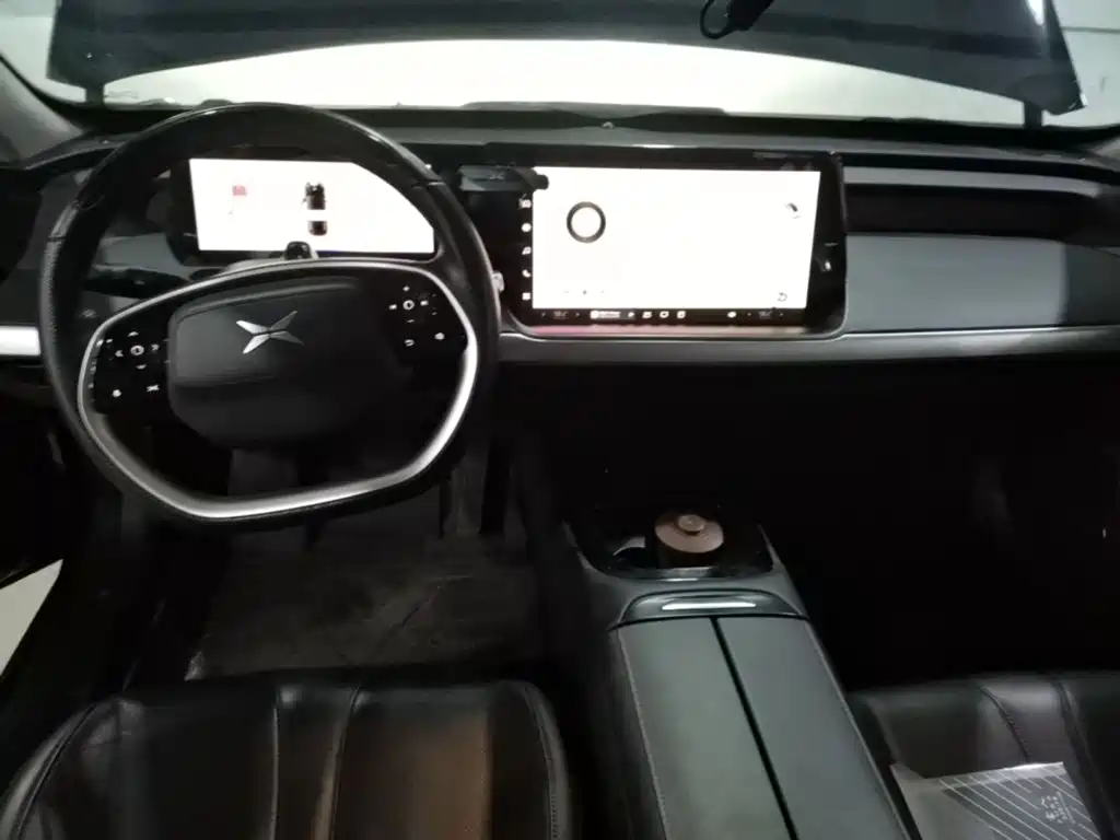 XPeng P7 — миниатюра 10