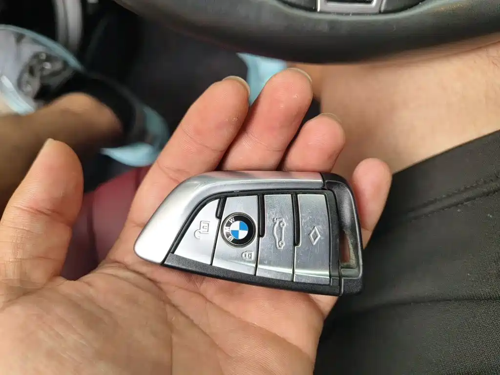 BMW 5 Series — миниатюра 9