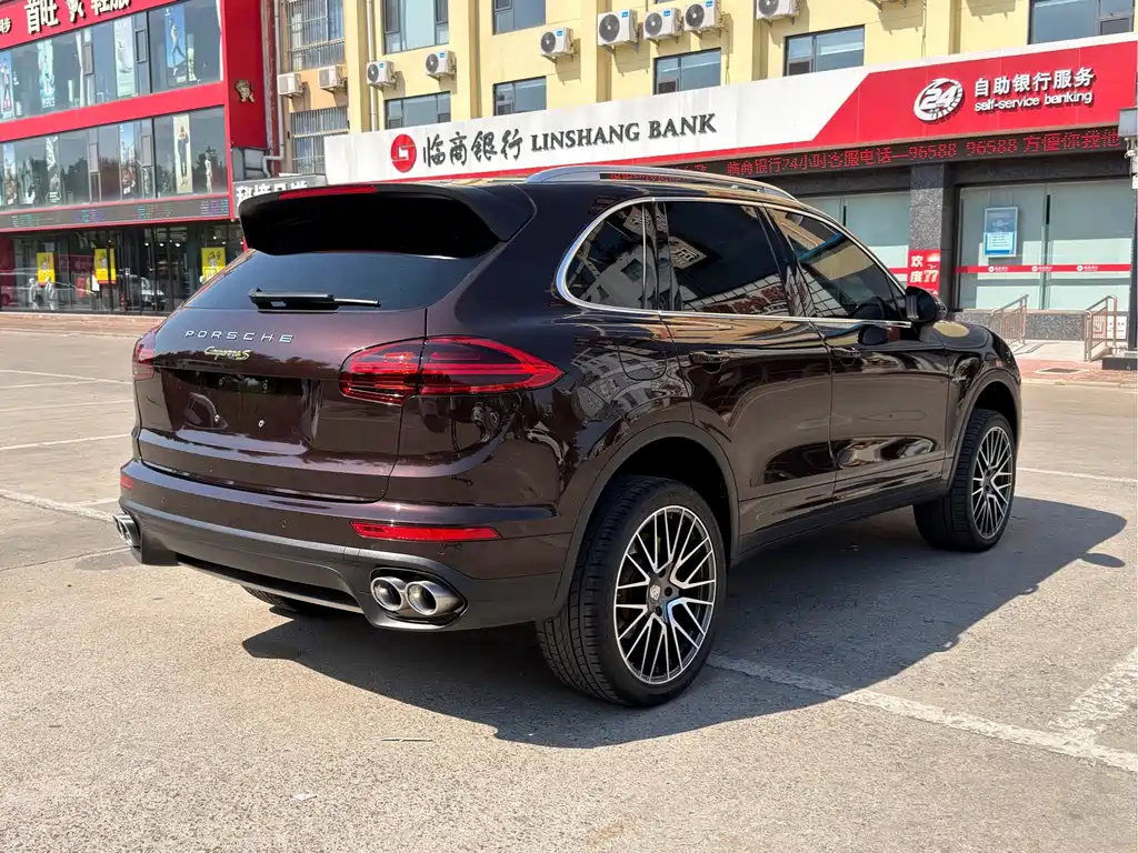 Porsche Cayenne Hybrid — миниатюра 15