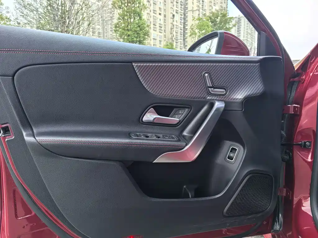 Mercedes-Benz A-Class — миниатюра 7