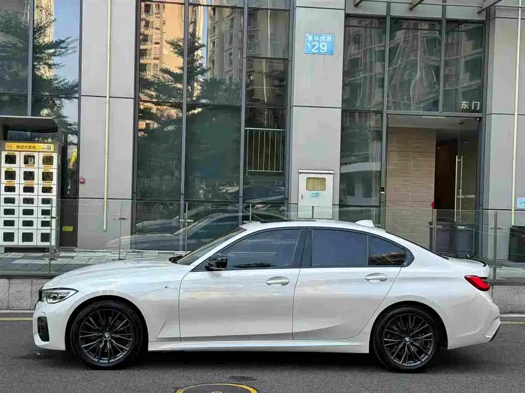 BMW 3 Series — миниатюра 2