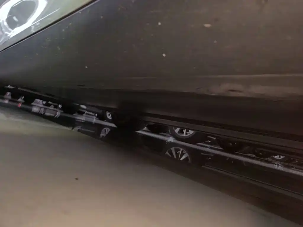 Tesla Model Y — миниатюра 21