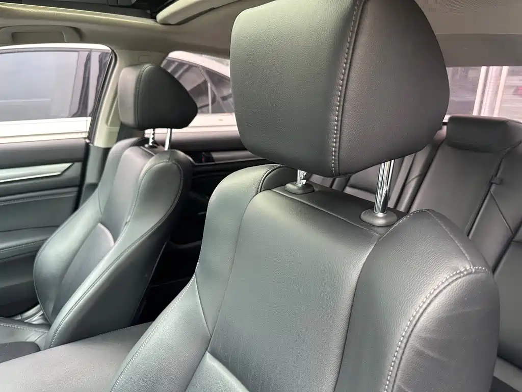Honda Accord — миниатюра 11