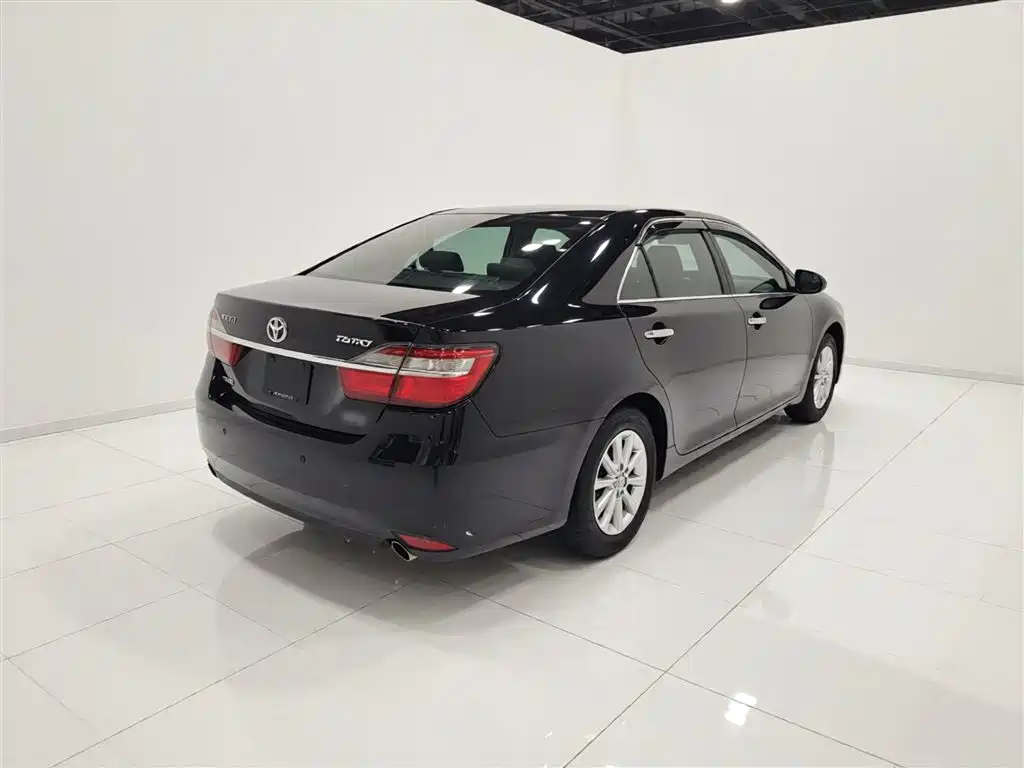 Toyota Camry 2015 2.0G Lead