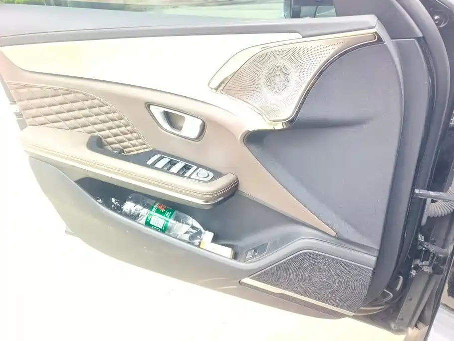 BYD Han — миниатюра 7