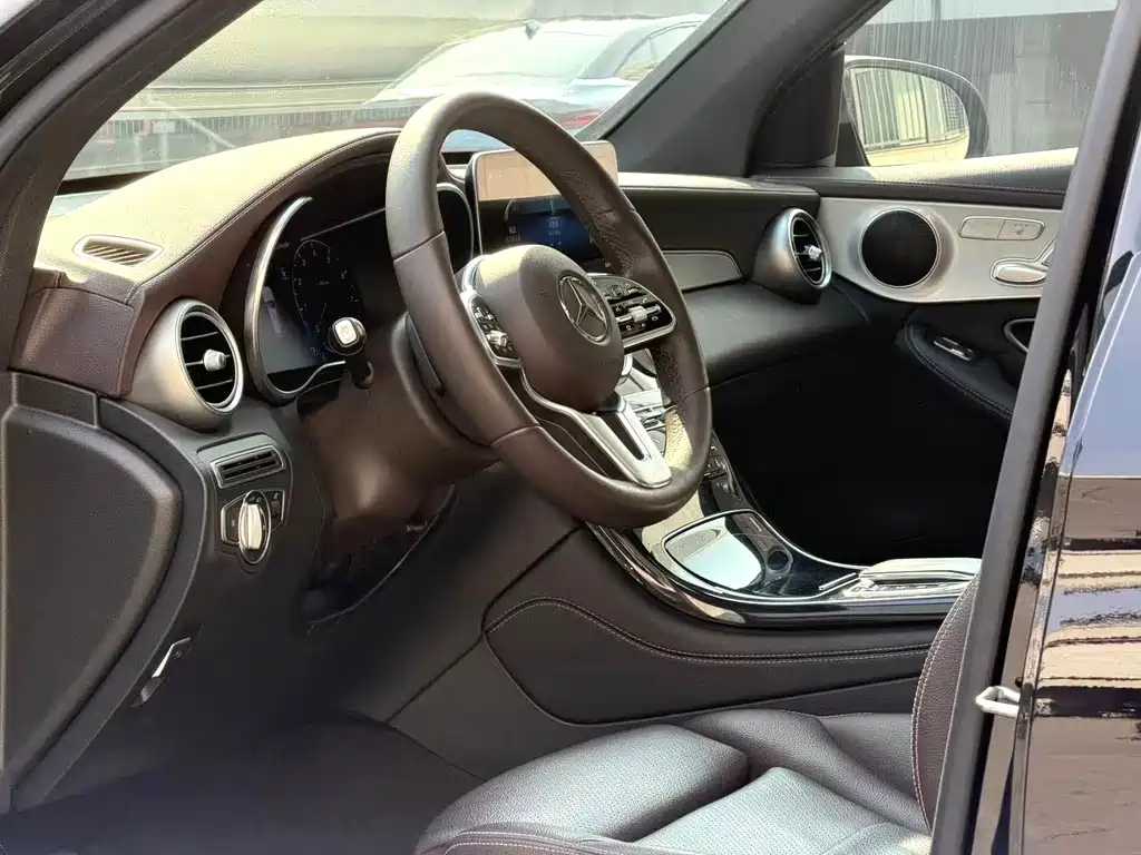 Mercedes-Benz GLC — миниатюра 4