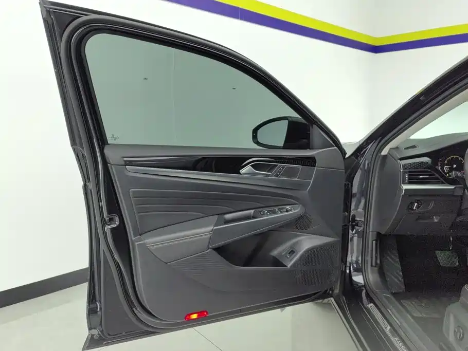 Volkswagen Passat — миниатюра 7