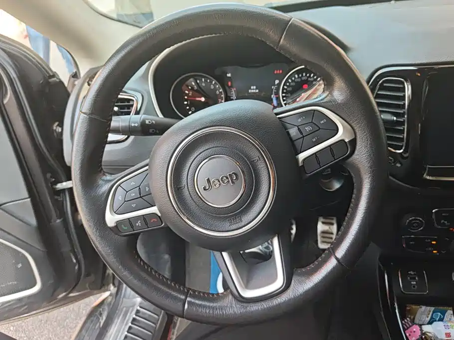 Jeep Compass — миниатюра 15
