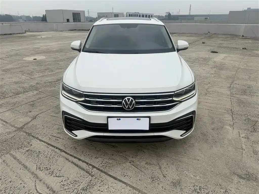 Volkswagen Tiguan X — миниатюра 2