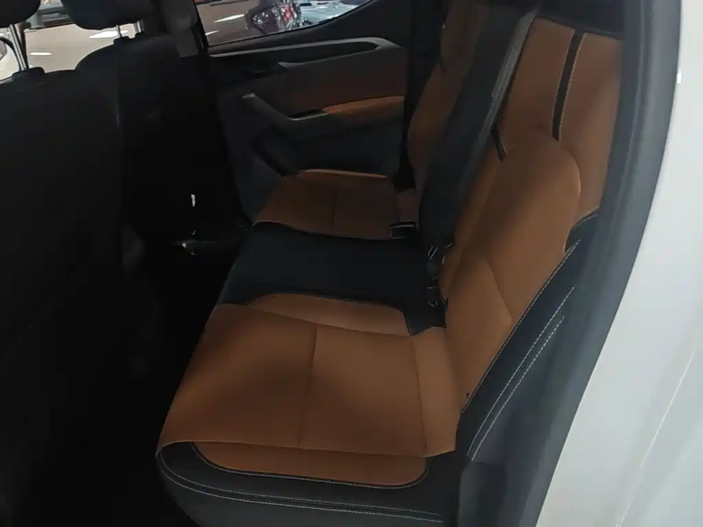 Maxus T70 — миниатюра 17