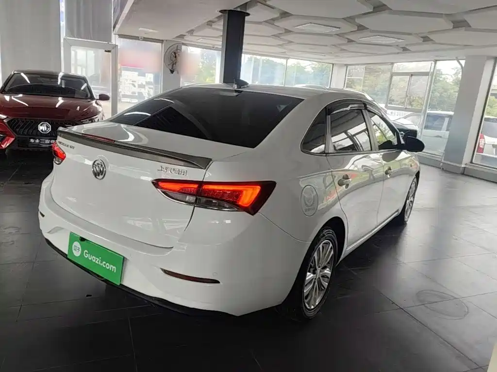 Buick Excelle — миниатюра 7