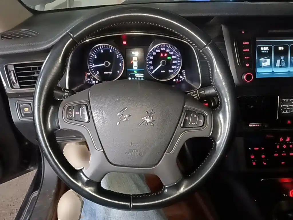 Hongqi Hongqi H7 — миниатюра 11
