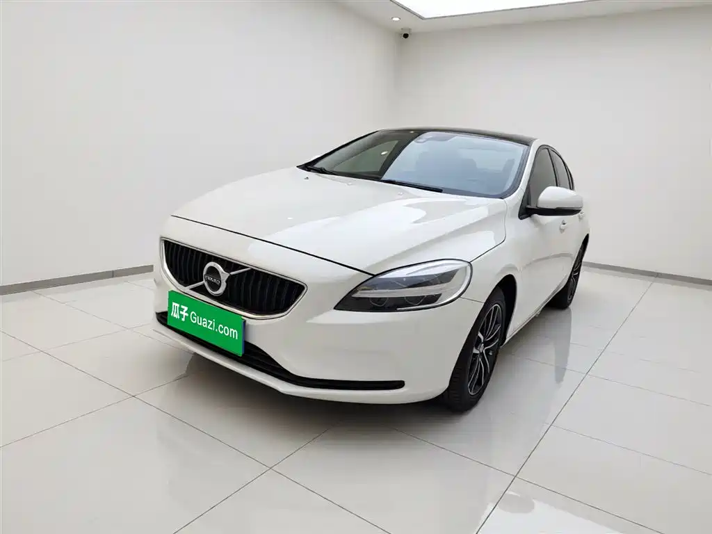 Volvo V40 2017