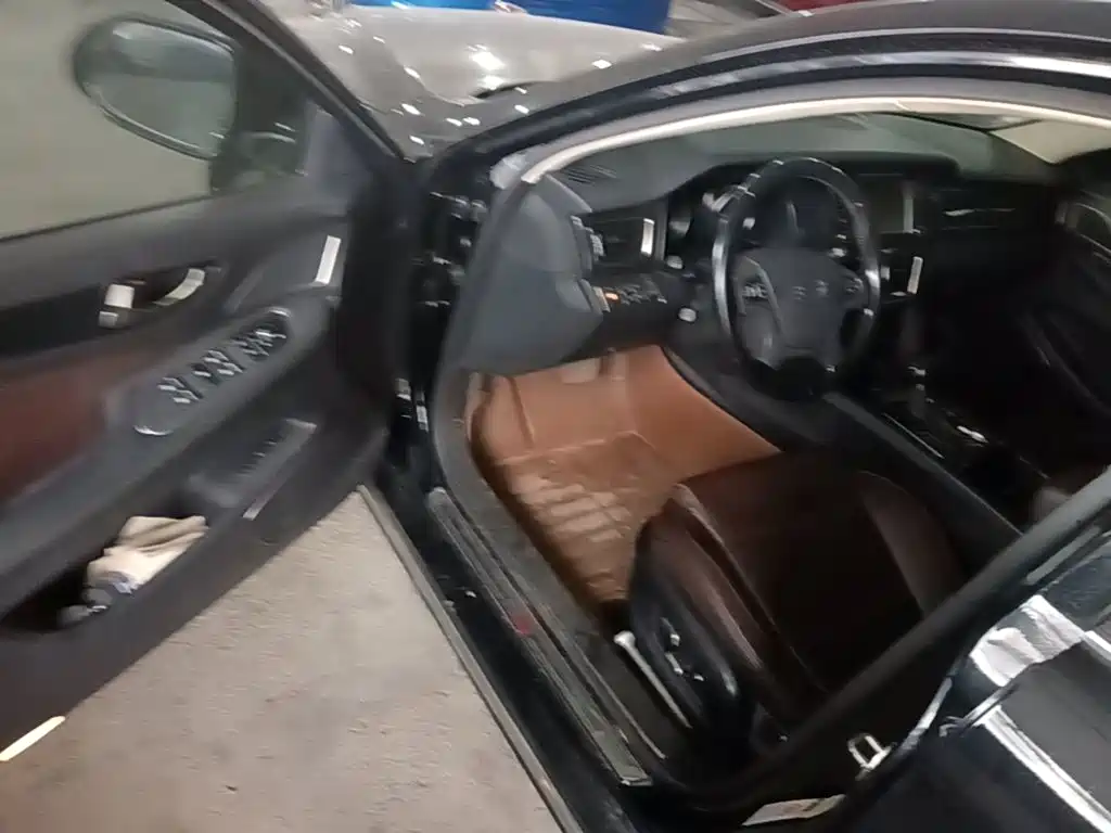 Hongqi Hongqi H7 — миниатюра 16