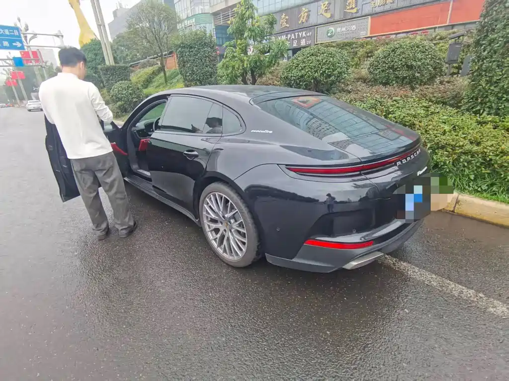 Porsche Panamera — миниатюра 5