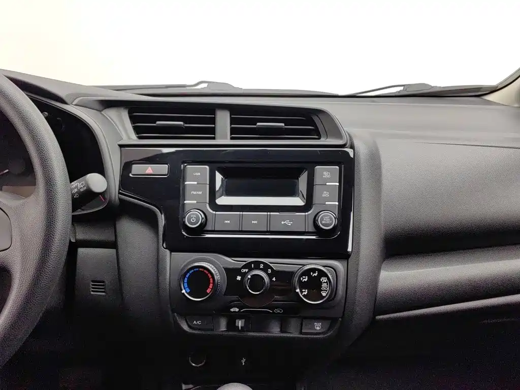 Honda Fit — миниатюра 12