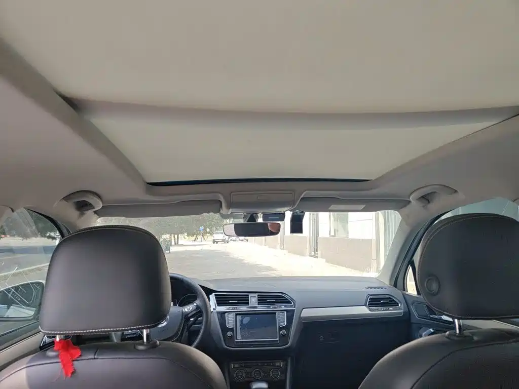 Volkswagen Tiguan L — миниатюра 14