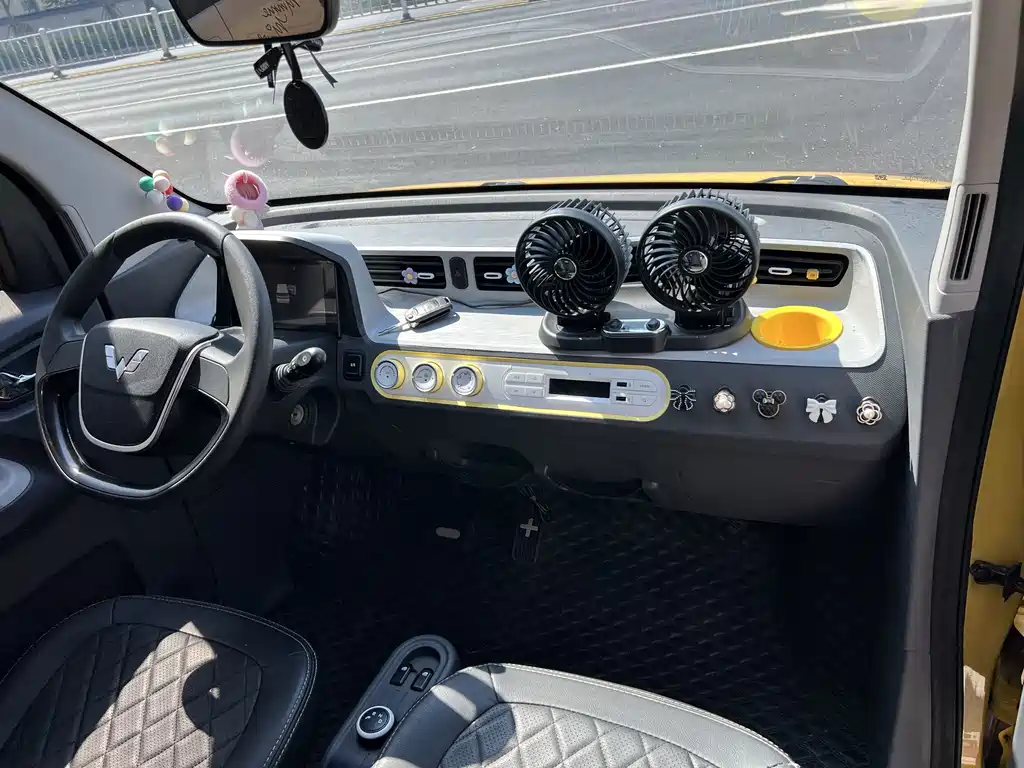 Wuling MINIEV — миниатюра 8