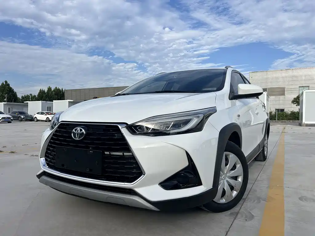 Toyota Yaris L