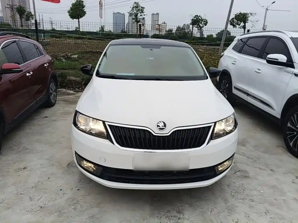Skoda Rapid Spaceback — миниатюра 3