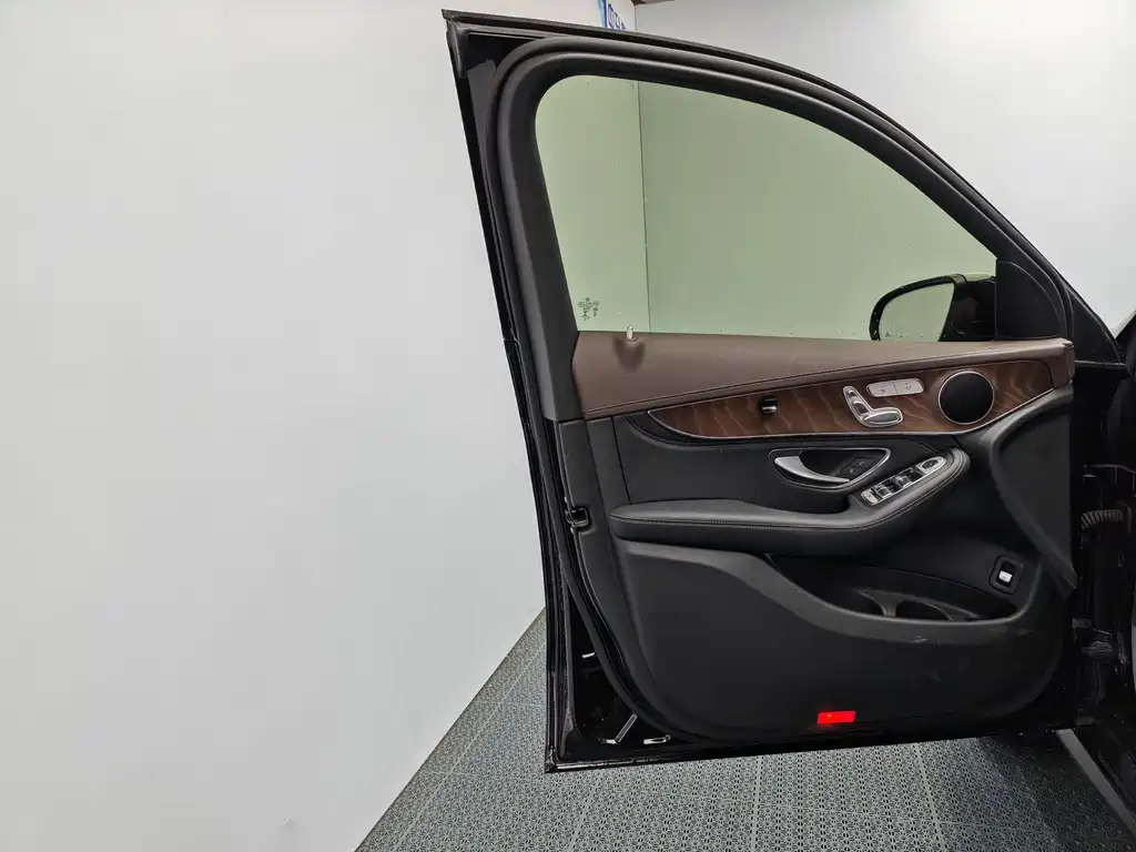 Mercedes-Benz GLC — миниатюра 13
