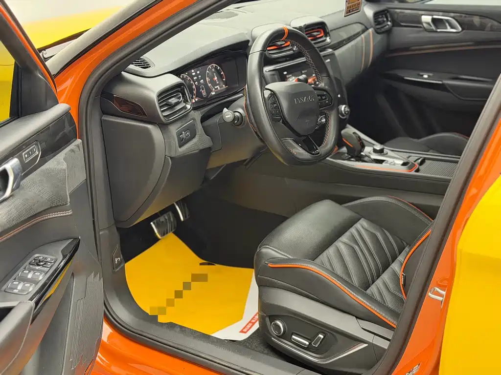 LYNK & CO. 02 HATCHBACK