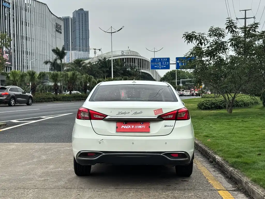 Zotye 众泰Z560 — миниатюра 6