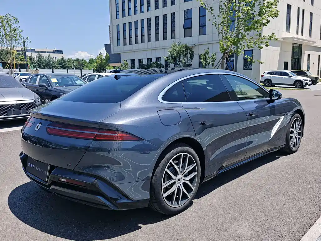 Denza Z9 2024 1100km Max
